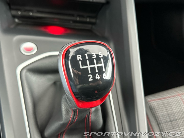 Volkswagen Golf GTI 2.0 TSI 180kW, manuál 2022