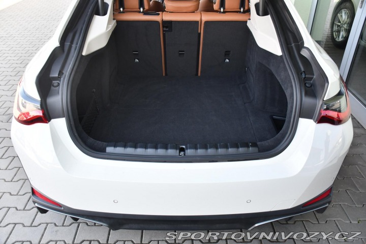 BMW i4 eDrive35 FACELIFT 3L-ZÁRU 2025