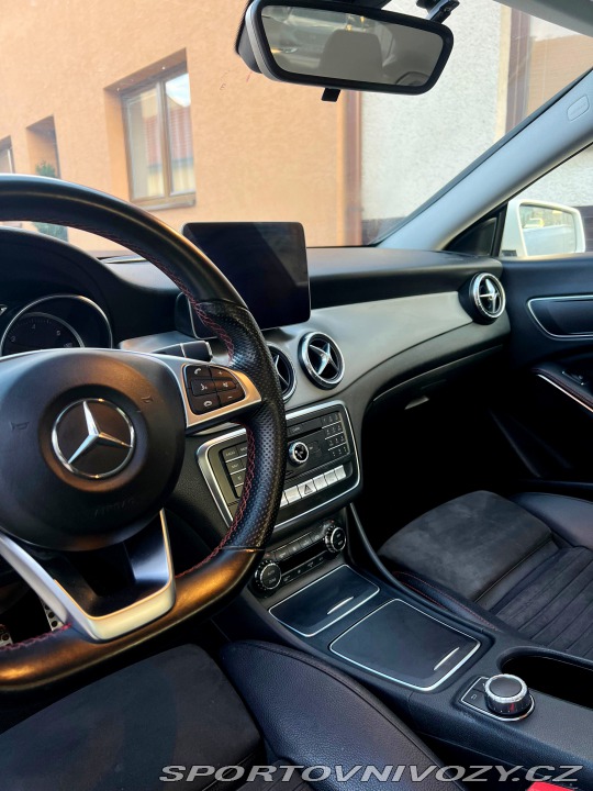 Mercedes-Benz CLA  2019