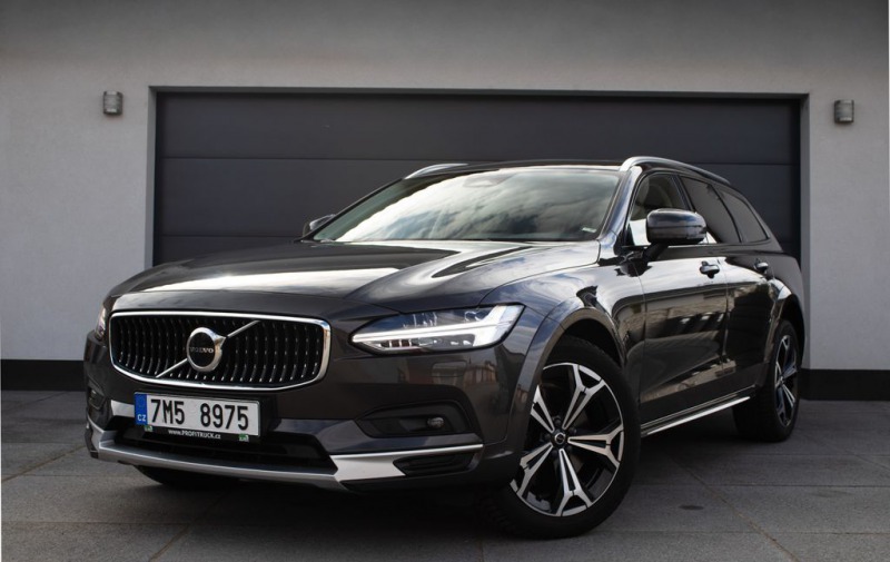 Volvo V90 