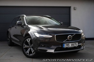 Volvo V90  2022