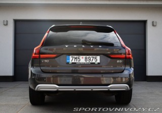 Volvo V90  2022