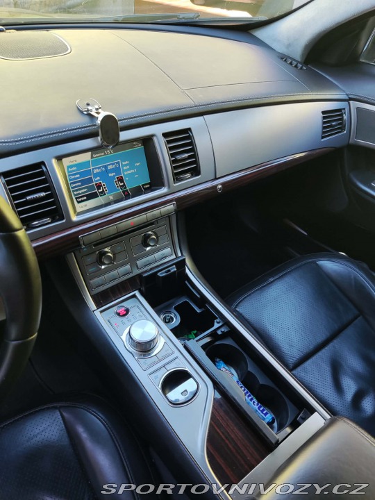 Jaguar XF Verze S  202 KW 2010