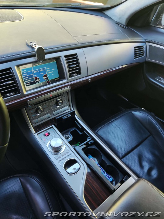 Jaguar XF Verze S  202 KW 2010