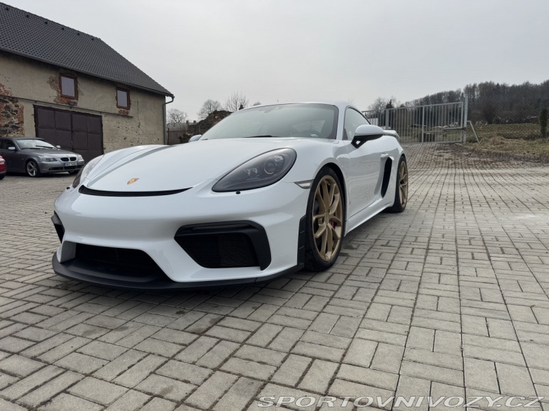 Porsche Cayman GT4 PDK CHRONO