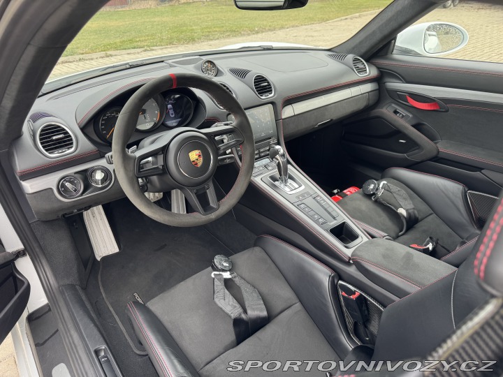 Porsche Cayman GT4 PDK CHRONO 2021
