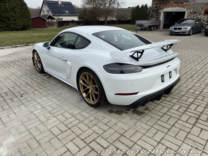 Porsche Cayman GT4 PDK CHRONO 2021