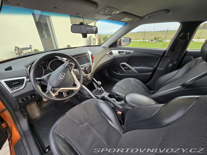 Hyundai Veloster  2011