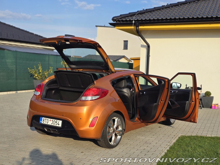 Hyundai Veloster  2011