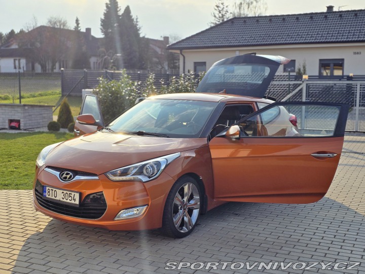 Hyundai Veloster  2011