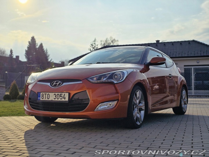 Hyundai Veloster  2011
