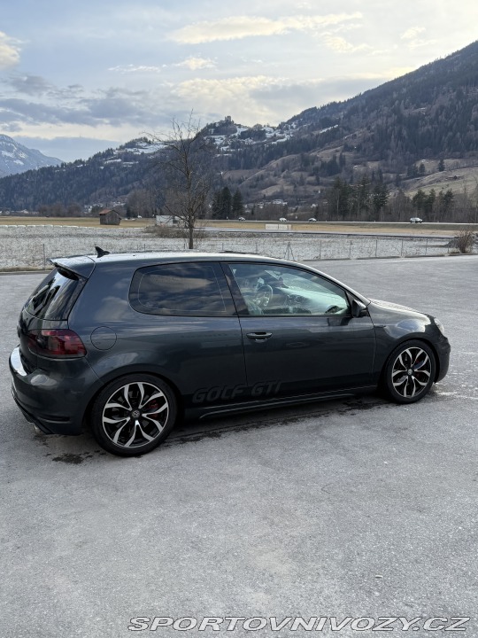 Volkswagen Golf  2011