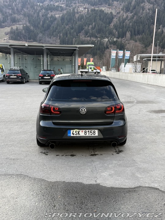 Volkswagen Golf  2011