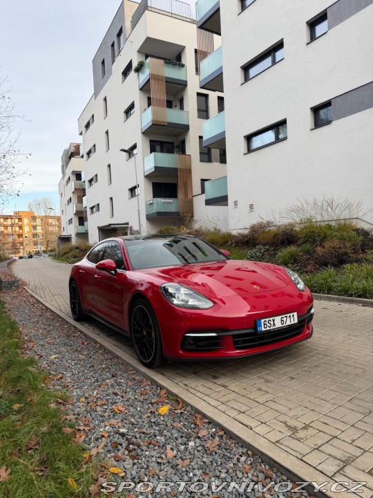 Porsche Panamera 4 E-Hybrid 2020