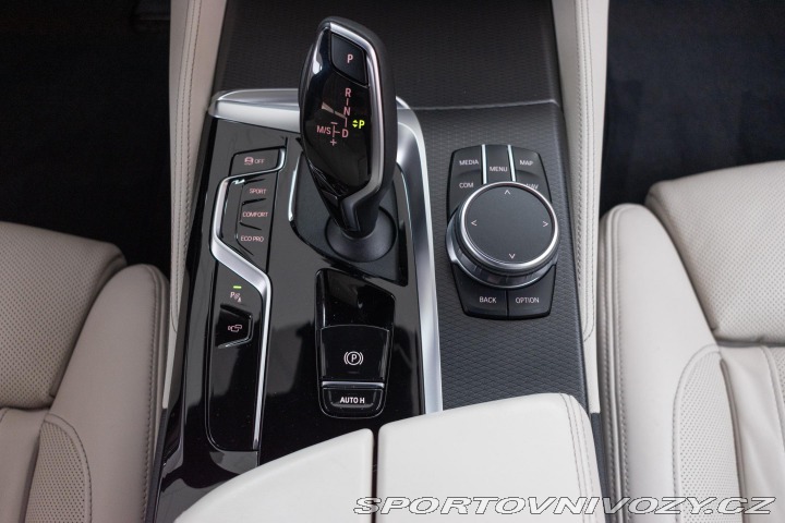 BMW 5 540i xDrive ///M LASER*ČR 2021