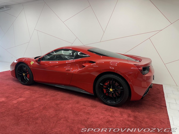 Ferrari 488 GTB Full Carbon*TEMPOMAT* 2016
