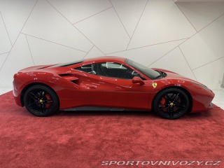 Ferrari 488 GTB Full Carbon*TEMPOMAT* 2016