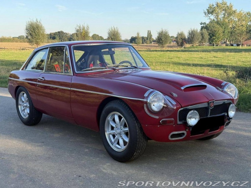 MG MGB GT V8