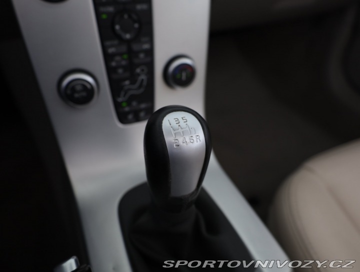 Volvo C70 Summum D4 2011