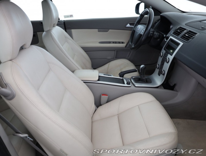 Volvo C70 Summum D4 2011