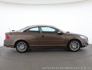 Volvo C70 Summum D4 2011