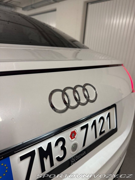 Audi TT 1,8   2015 TFSI 2015