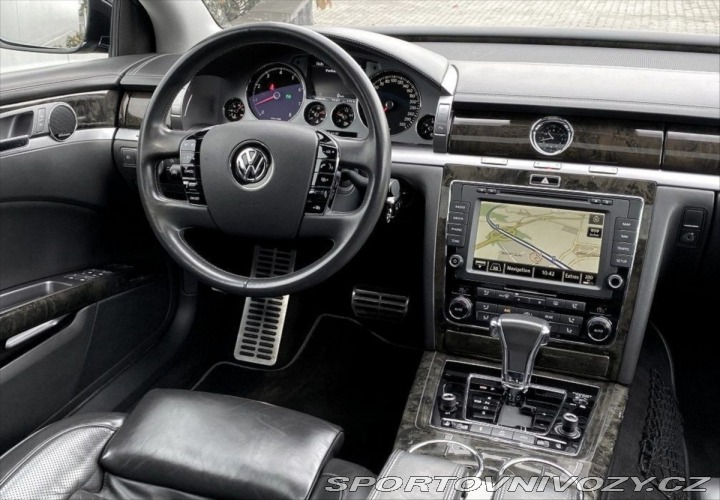 Volkswagen Ostatní modely Phaeton 4,2   V8 long r.v.2015 od 2015