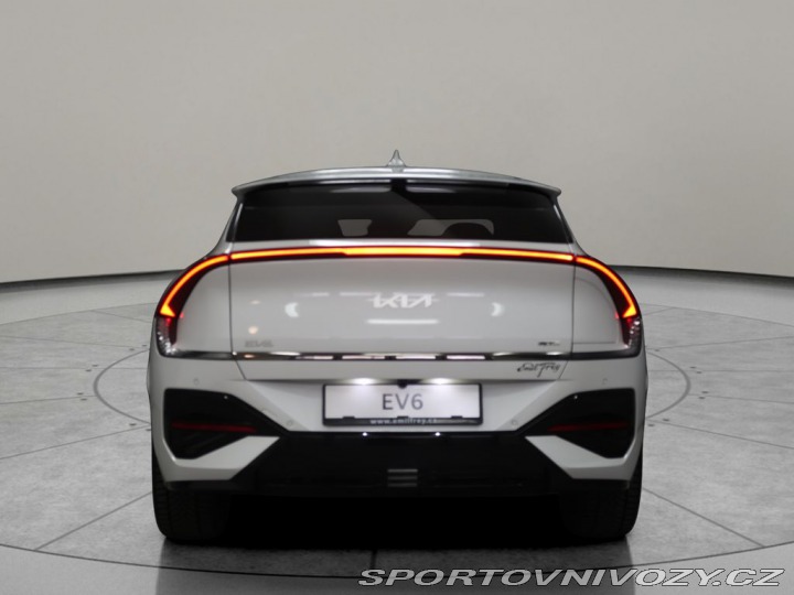 Kia EV6 GT-line - K odběru IHNED 2026