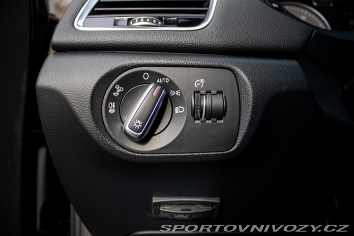 Audi RS Q3 2.5 TFSI 250 kW,  S tron 2016