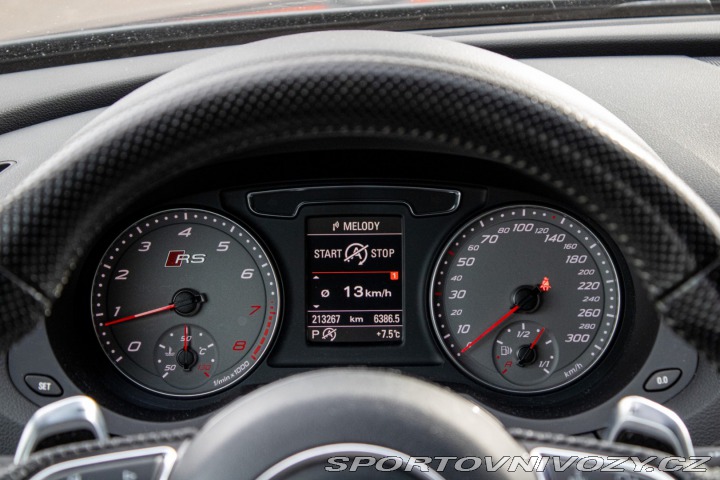 Audi RS Q3 2.5 TFSI 250 kW,  S tron 2016