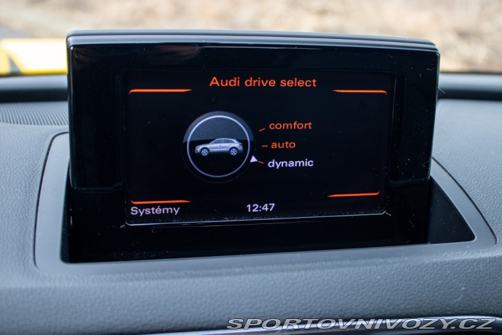 Audi RS Q3 2.5 TFSI 250 kW,  S tron 2016