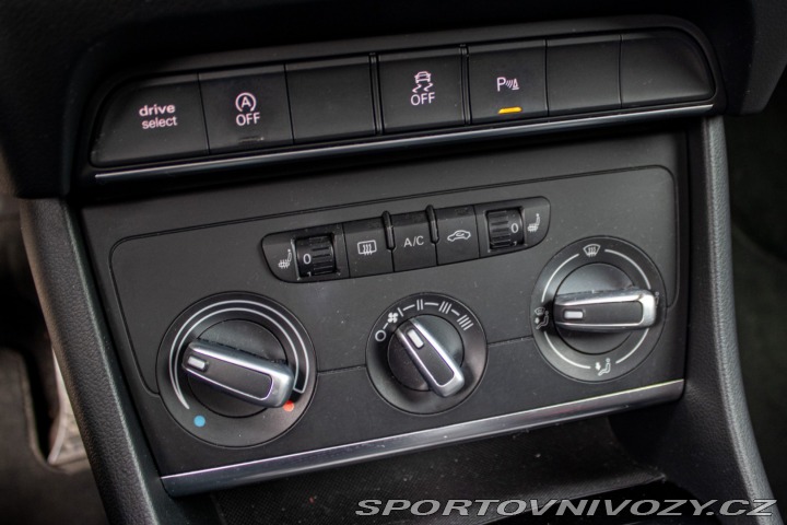 Audi RS Q3 2.5 TFSI 250 kW,  S tron 2016