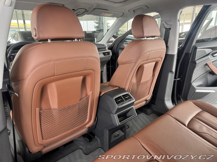 Audi Ostatní modely e-tron 55 Sportback*300kW*REZERV 2021