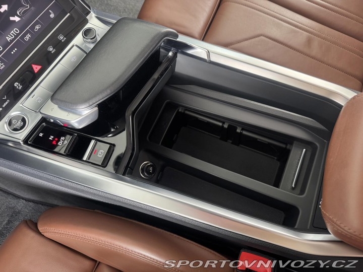 Audi Ostatní modely e-tron 55 Sportback*300kW*REZERV 2021