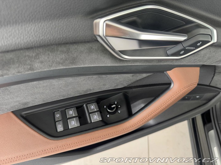 Audi Ostatní modely e-tron 55 Sportback*300kW*REZERV 2021