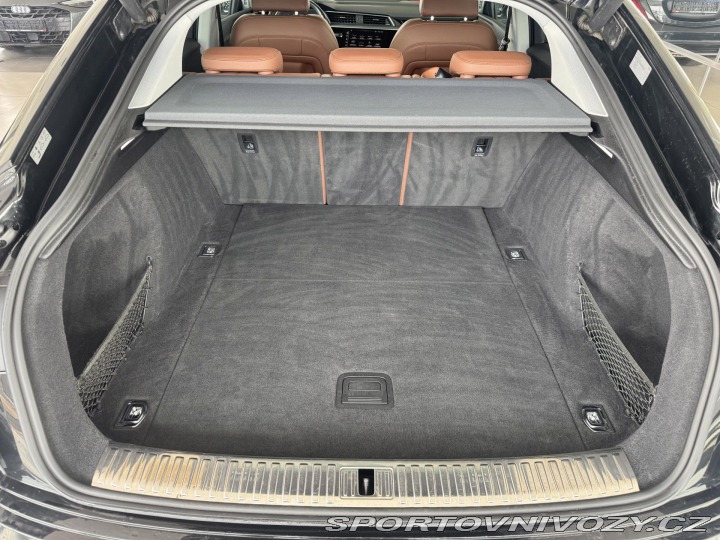 Audi Ostatní modely e-tron 55 Sportback*300kW*REZERV 2021