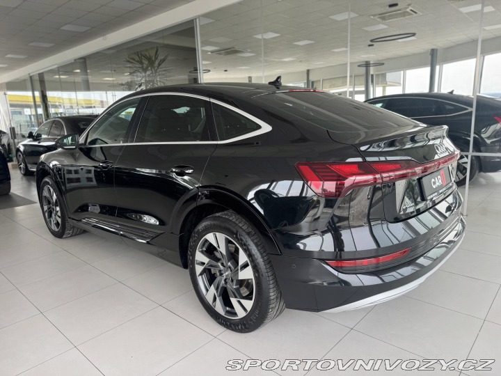 Audi Ostatní modely e-tron 55 Sportback*300kW*REZERV 2021