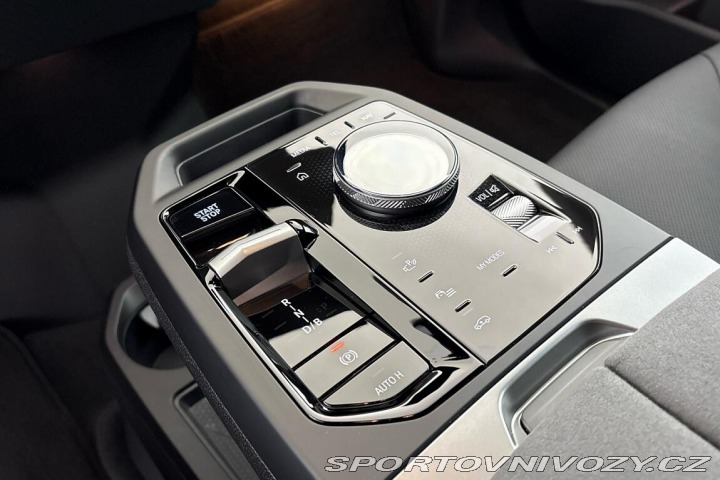 BMW iX xDrive45 2025