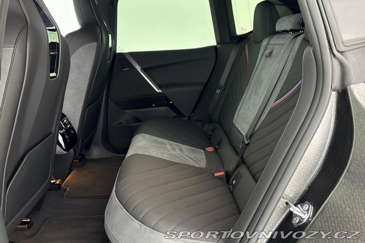 BMW iX xDrive45 2025