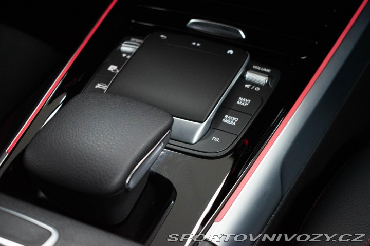 Mercedes-Benz Ostatní modely EQB 350 4M*AMG*SOH 97%*ČR* 2022