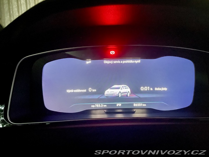 Volkswagen Golf R variant performance 2017