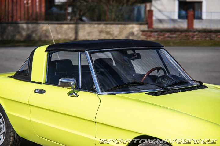 Alfa Romeo Spider Targa 1974