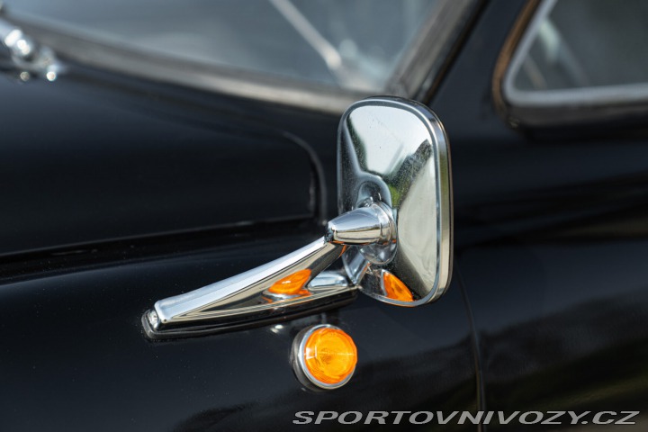 Dodge Ostatní modely V-EIGHT 1953