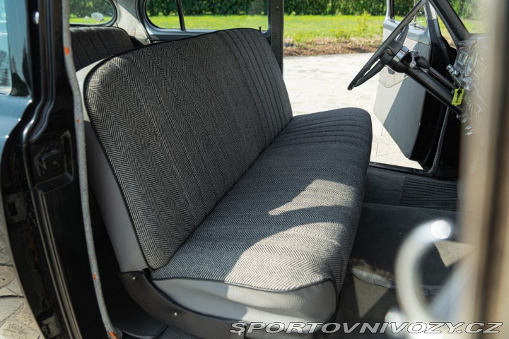 Dodge Ostatní modely V-EIGHT 1953