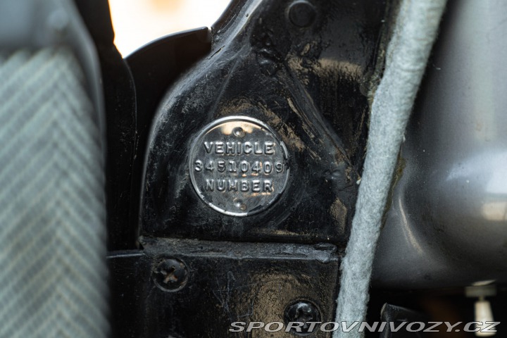 Dodge Ostatní modely V-EIGHT 1953