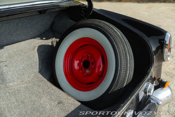 Dodge Ostatní modely V-EIGHT 1953