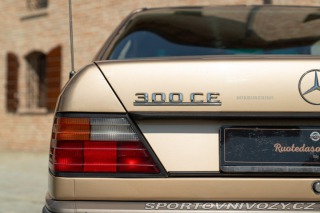 Mercedes-Benz C 300 CE 1988