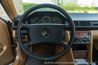 Mercedes-Benz C 300 CE 1988
