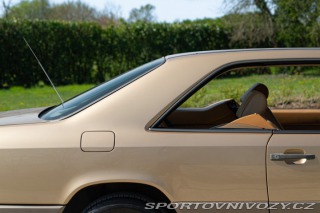 Mercedes-Benz C 300 CE 1988