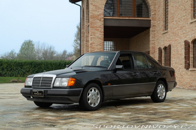 Mercedes-Benz E 320 E